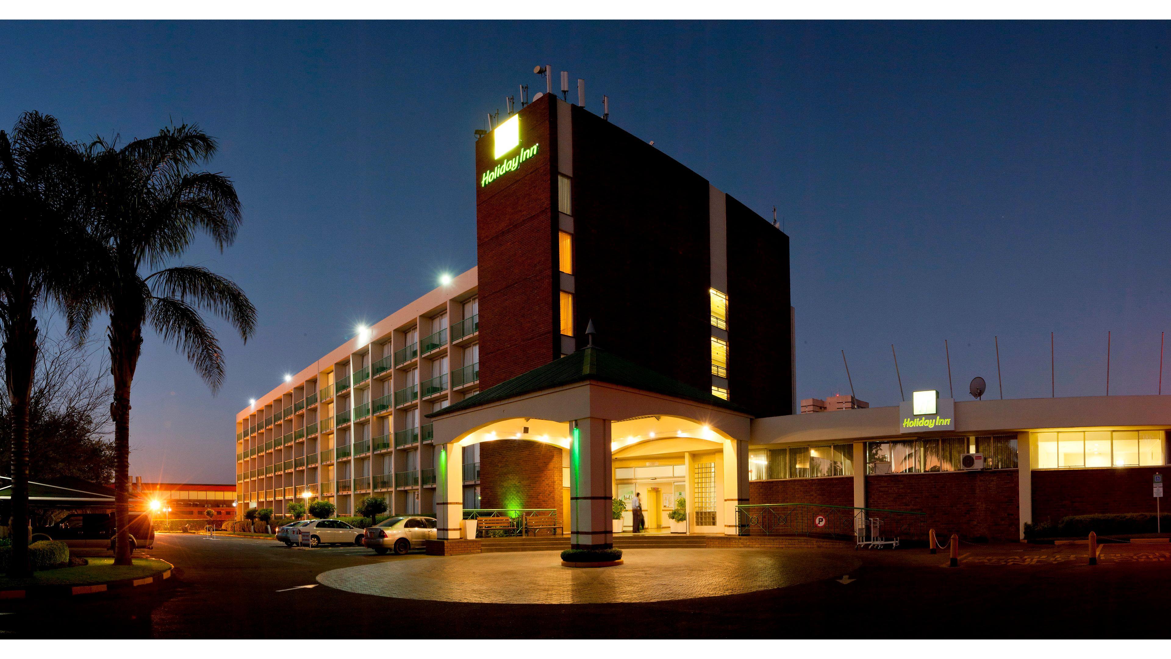 Holiday Inn - Bulawayo, An Ihg Hotel Εξωτερικό φωτογραφία
